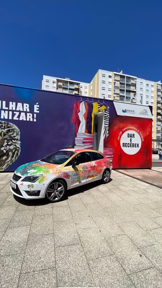 Carro pintado em ação solidária «Dar e Receber»